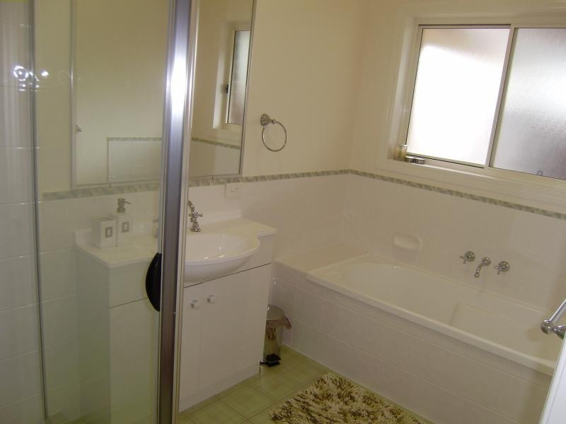 15 Jezabel Dr, Springfield Lakes QLD 4300