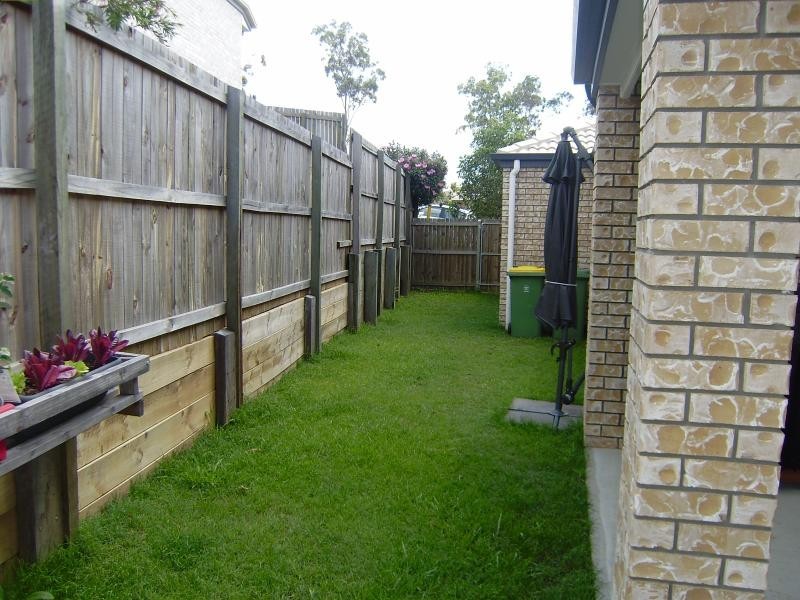 18 Driftwood Pl, Springfield Lakes QLD 4300