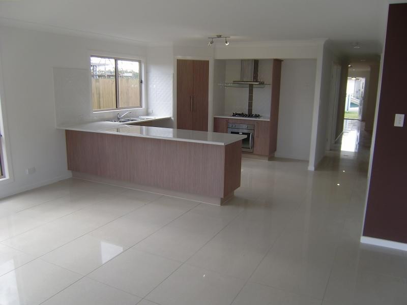 14 Caraway  St, Springfield Lakes QLD 4300