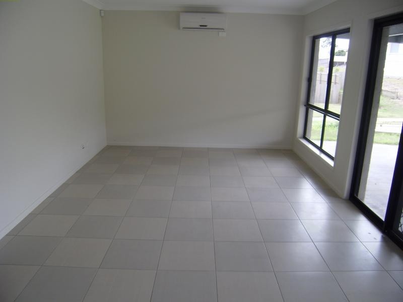 76 Opossum  Cct, Springfield Lakes QLD 4300