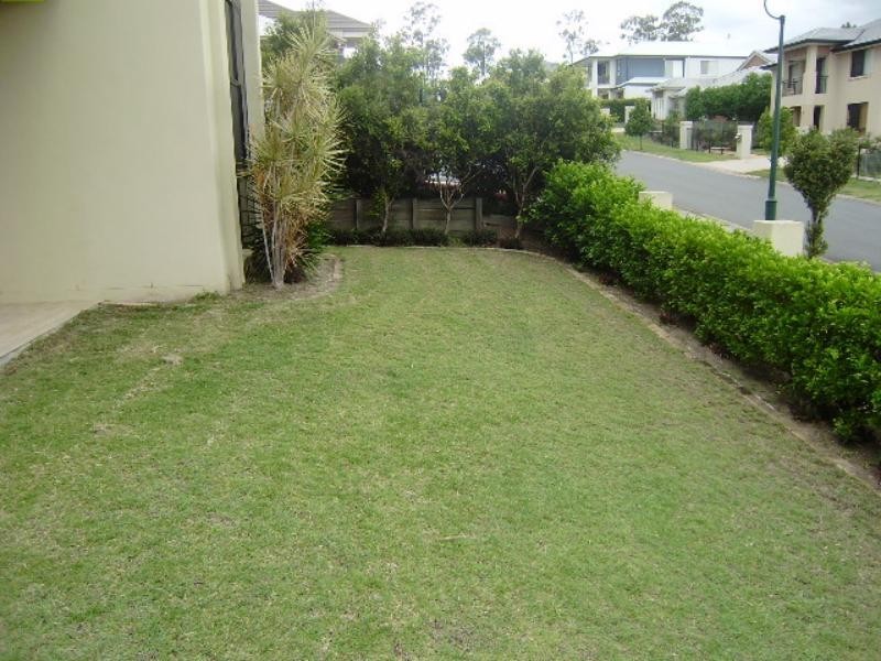 10 Ash Ave, Springfield Lakes QLD 4300