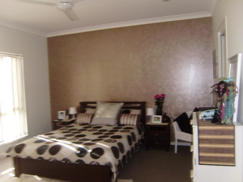 21 Ovals  Tce, Springfield Lakes QLD 4300