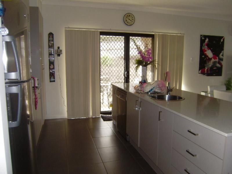 21 Ovals  Tce, Springfield Lakes QLD 4300