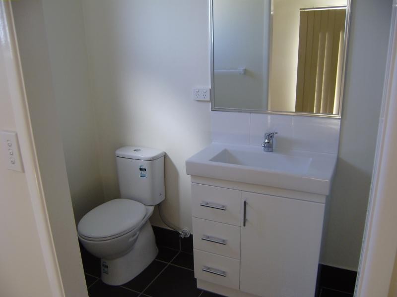 11 Emerald Tce, Springfield Lakes QLD 4300
