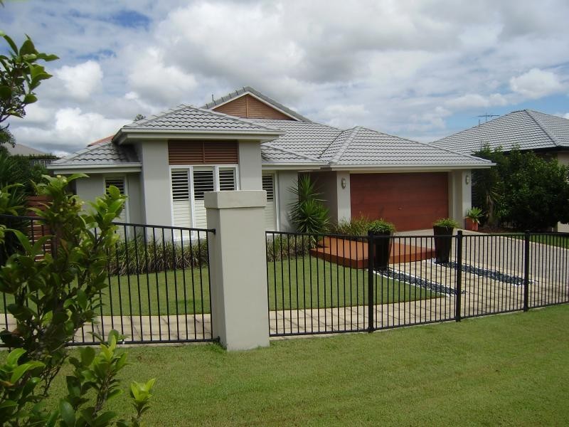 17 Ash Ave, Springfield Lakes QLD 4300