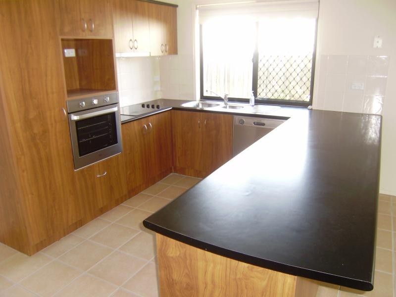 8 Birdwing  Ct, Springfield Lakes QLD 4300