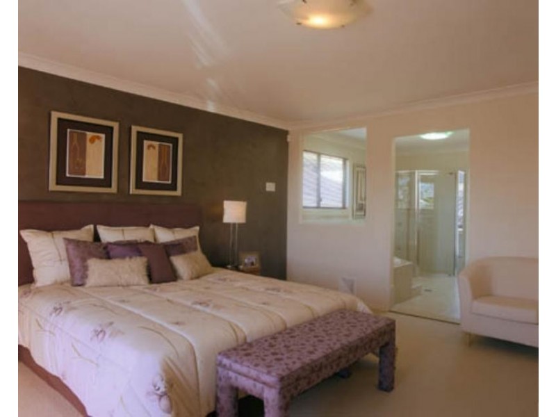 8 Ash Ave, Springfield Lakes QLD 4300