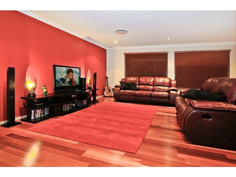 44 Hallow Cres, Augustine Heights QLD 4300