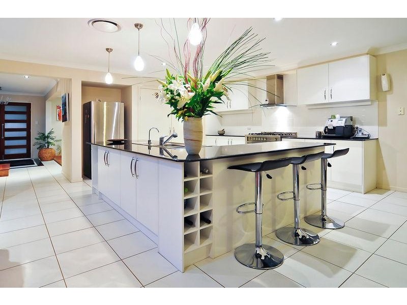 44 Hallow Cres, Augustine Heights QLD 4300