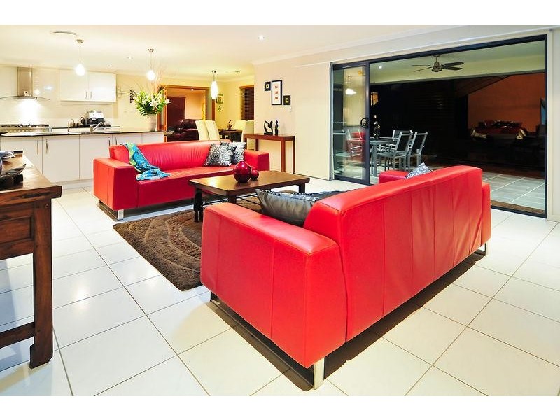 44 Hallow Cres, Augustine Heights QLD 4300