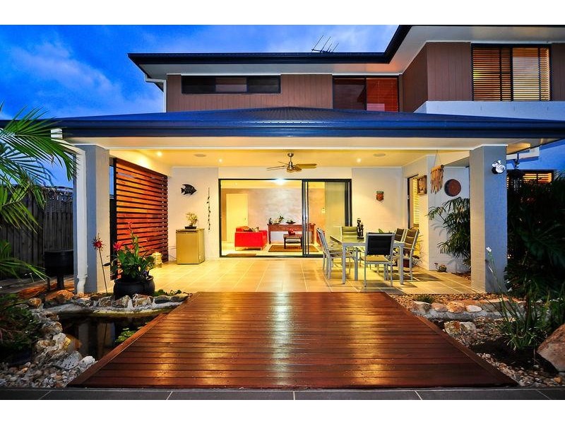 44 Hallow Cres, Augustine Heights QLD 4300