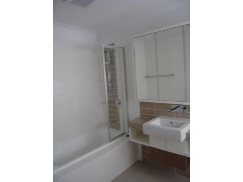 10 Ellerston Ave, Brookwater QLD 4300