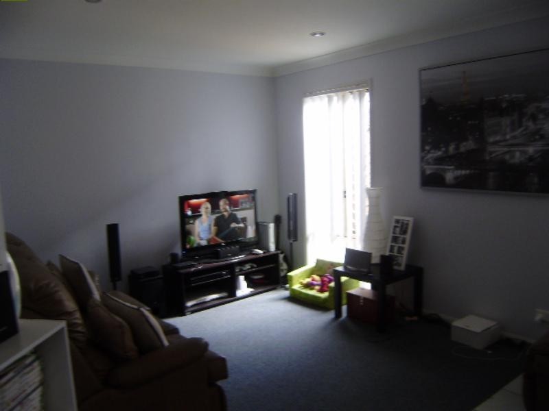 17 Shearwater Tce, Springfield Lakes QLD 4300