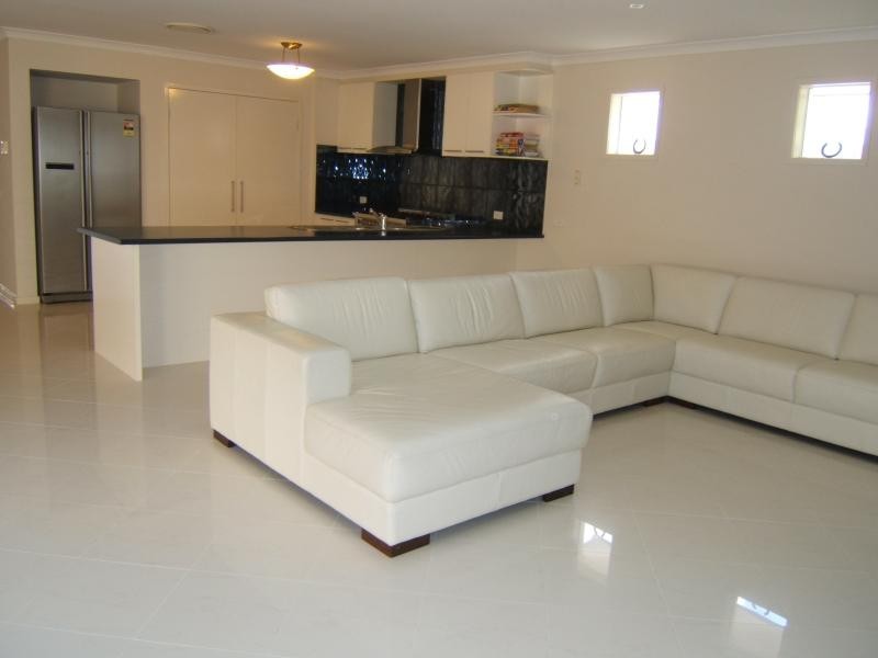 3 Waterview  Ct, Springfield Lakes QLD 4300