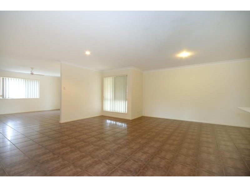 172 Lakeside  Ave, Springfield Lakes QLD 4300