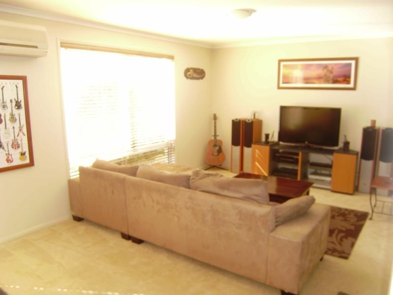 3 Swallowtail Cres, Springfield Lakes QLD 4300