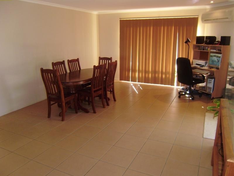 3 Swallowtail Cres, Springfield Lakes QLD 4300