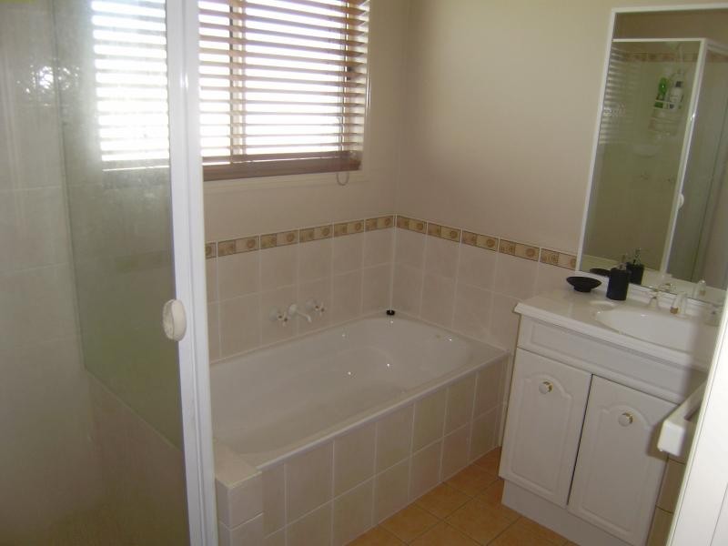 3 Swallowtail Cres, Springfield Lakes QLD 4300