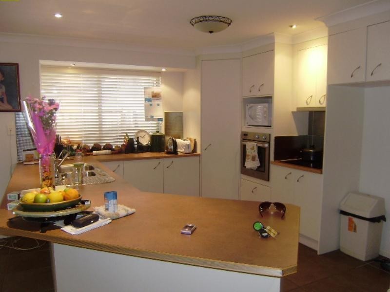 6 Chance Ct, Springfield Lakes QLD 4300