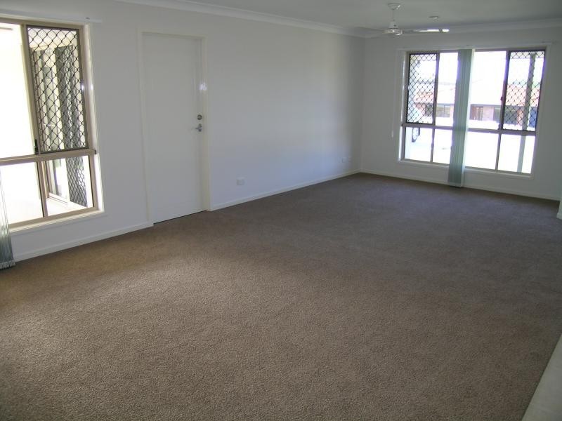 10 Hillview St, Springfield QLD 4300