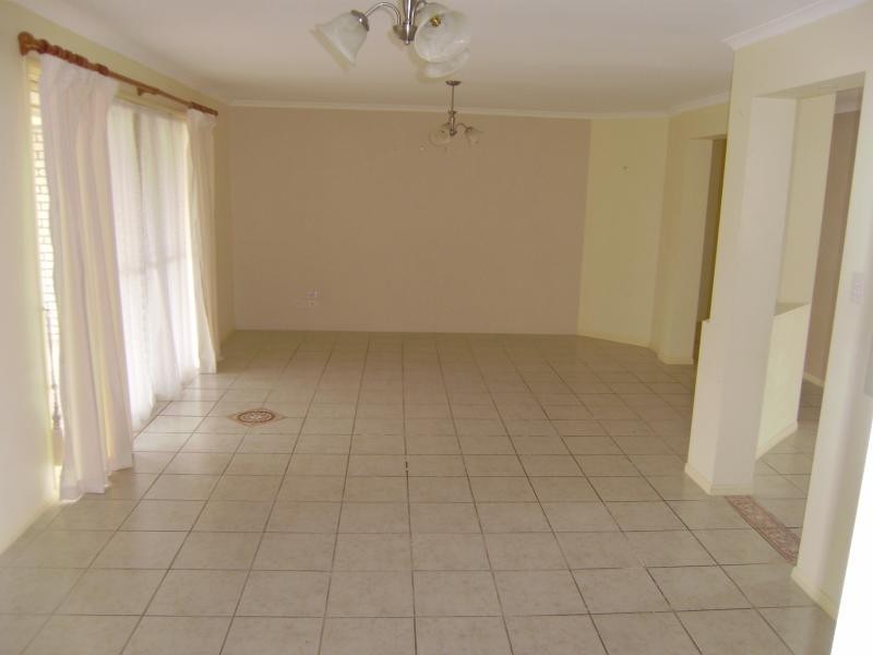3 Myrtle Cres, Brookwater QLD 4300