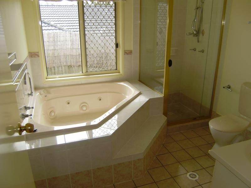 3 Myrtle Cres, Brookwater QLD 4300