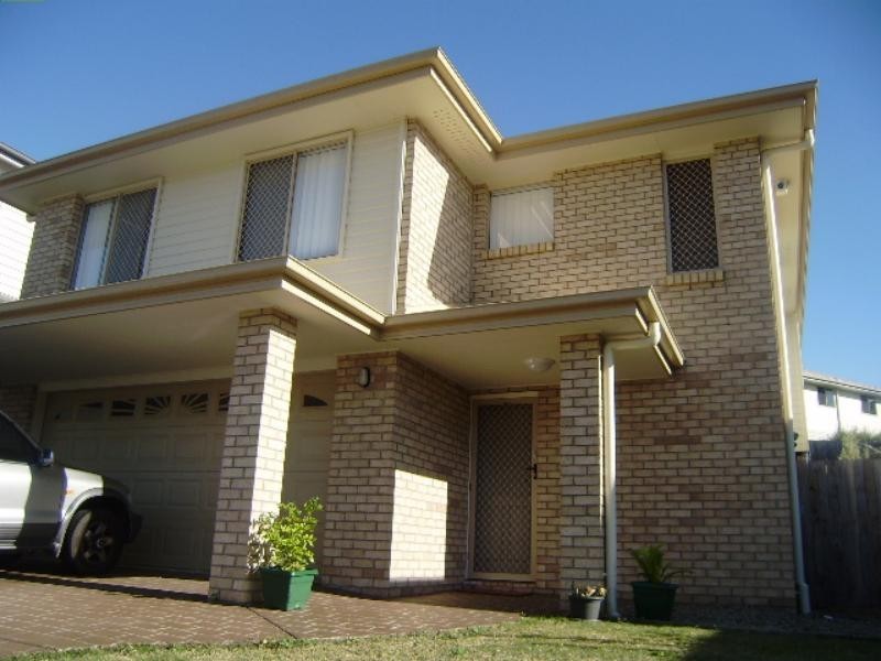 11 Shearwater  Cres, Springfield Lakes QLD 4300