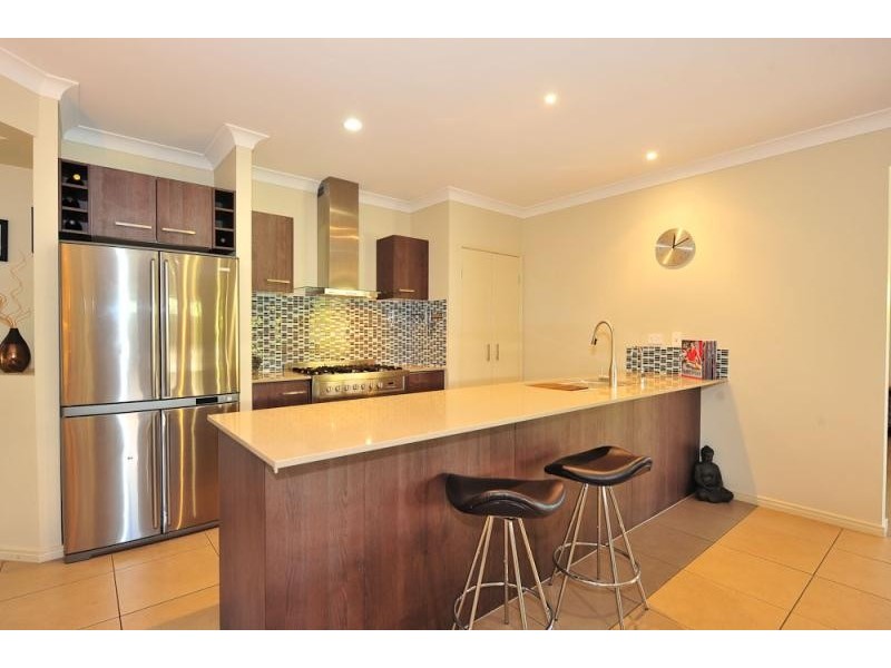 30 Santa Monica Dr, Augustine Heights QLD 4300