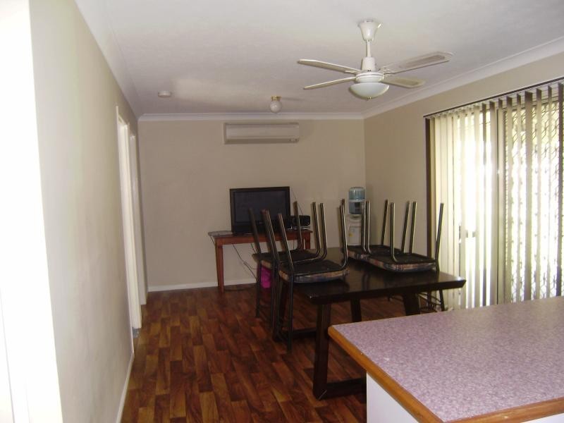 2 Maple  Ave, Camira QLD 4300