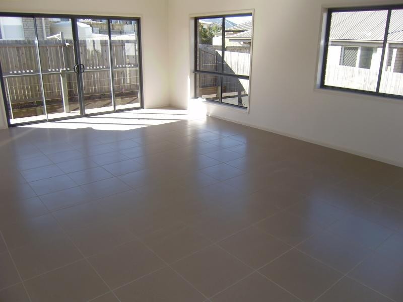 8 Claydon  Pl, Rosewood QLD 4340