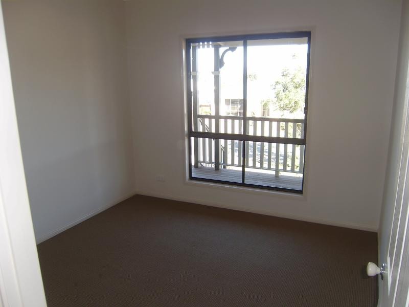 8 Claydon  Pl, Rosewood QLD 4340
