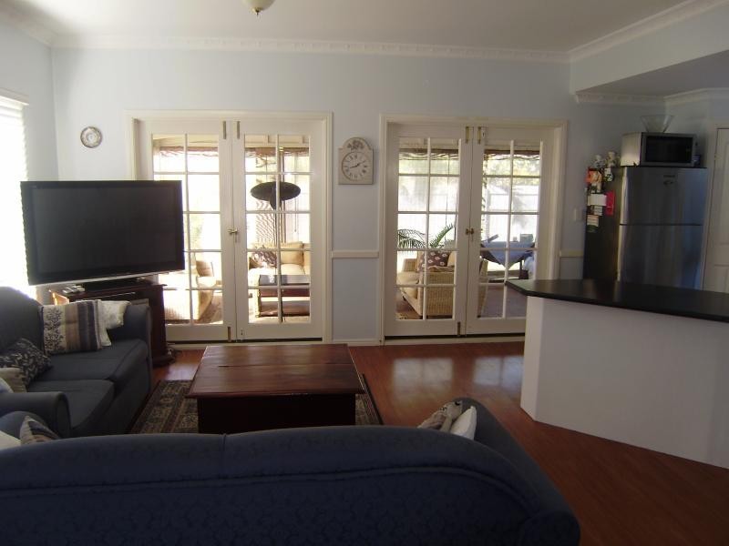 6 Chateau St, Springfield Lakes QLD 4300