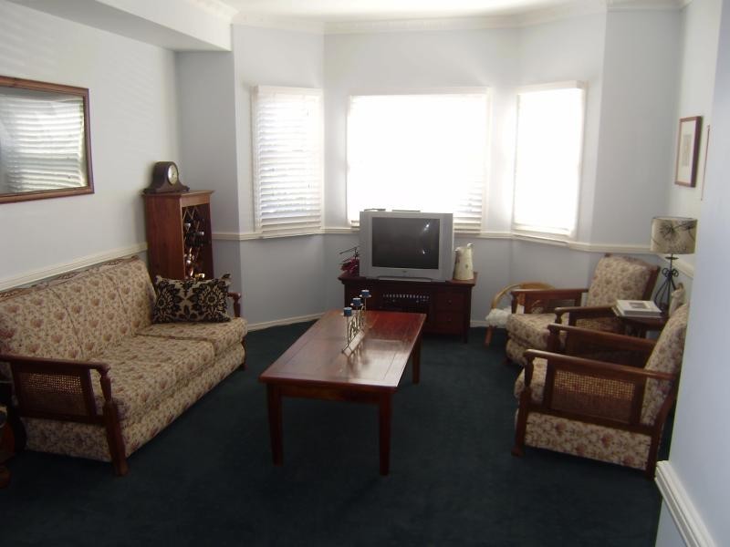 6 Chateau St, Springfield Lakes QLD 4300