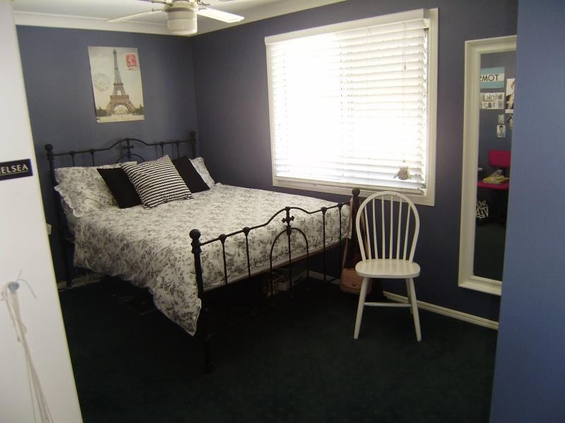 6 Chateau St, Springfield Lakes QLD 4300