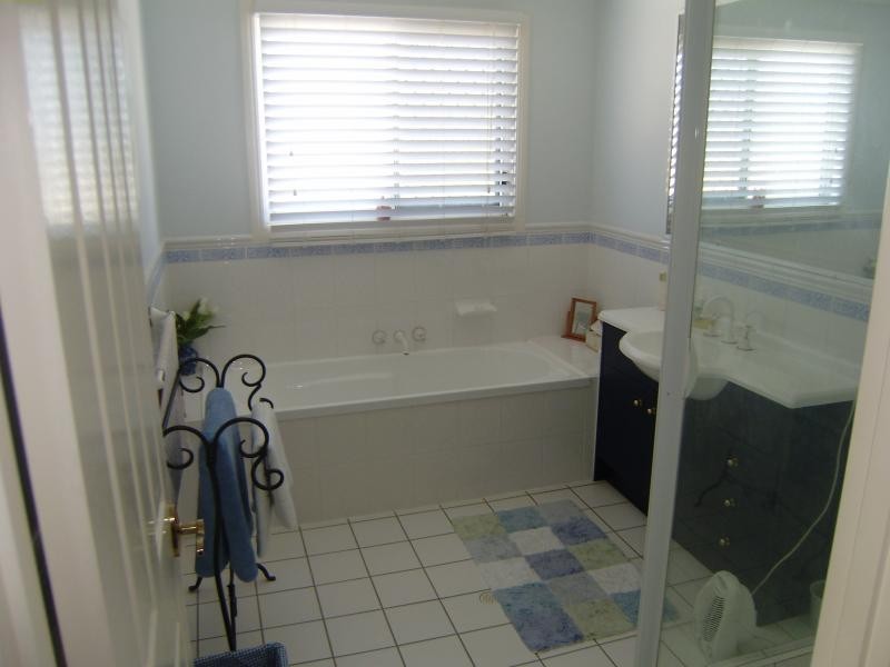 6 Chateau St, Springfield Lakes QLD 4300