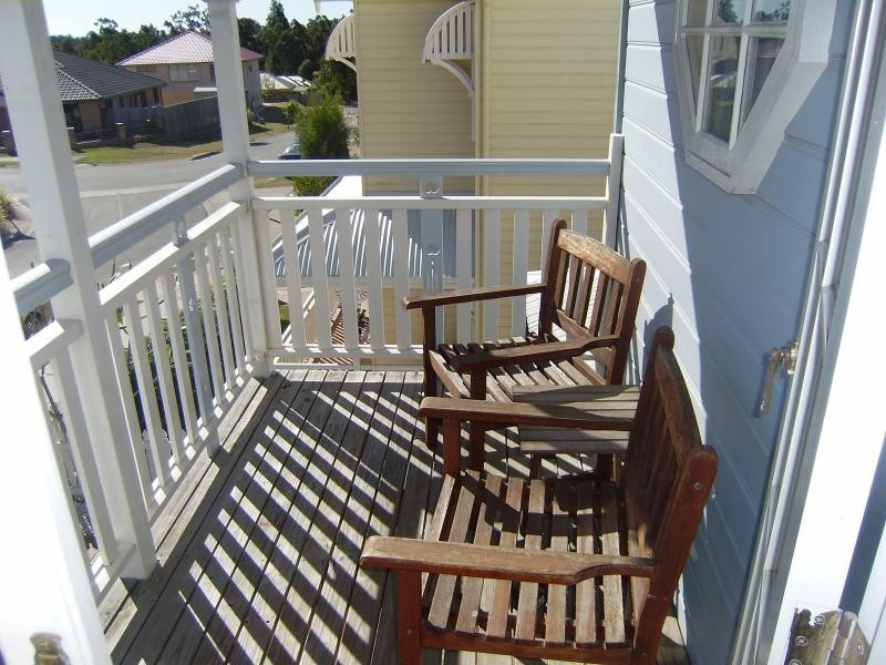 6 Chateau St, Springfield Lakes QLD 4300