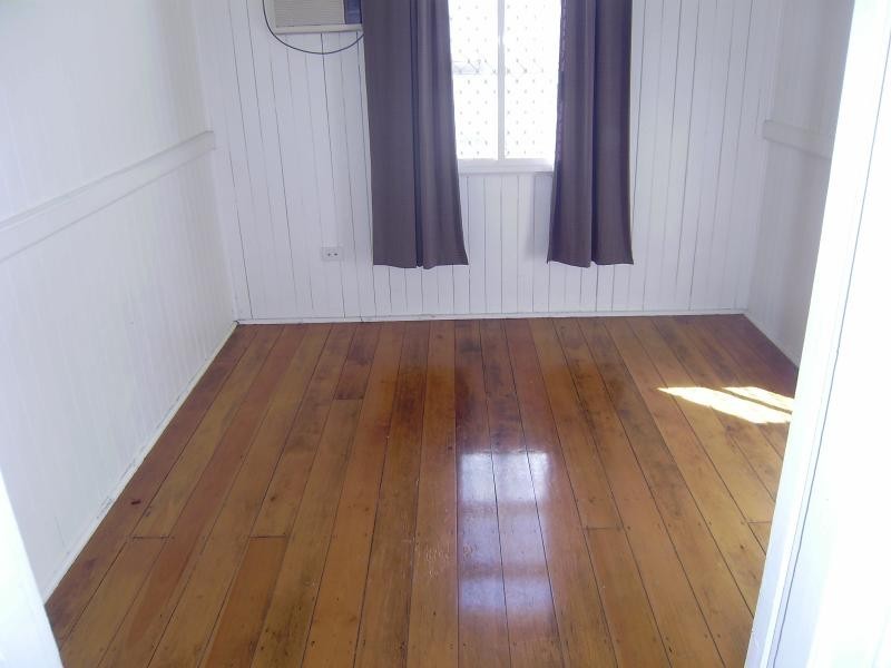 154a South Station  Rd, Silkstone QLD 4304