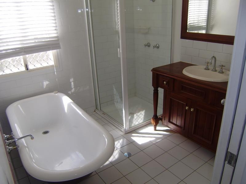 154a South Station  Rd, Silkstone QLD 4304