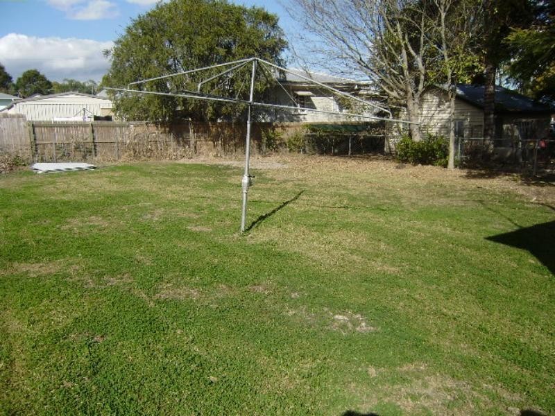 154a South Station  Rd, Silkstone QLD 4304