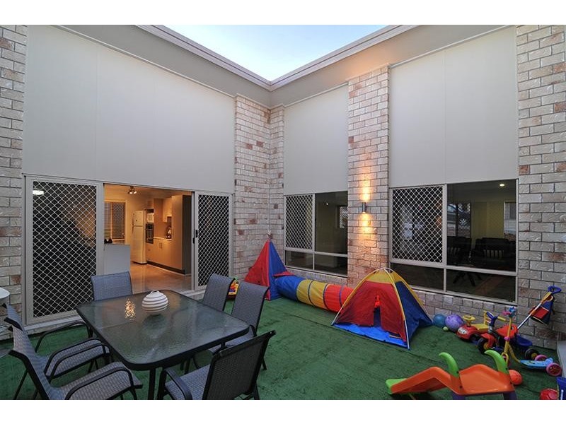 9 Timberlake  Pl, Springfield Lakes QLD 4300