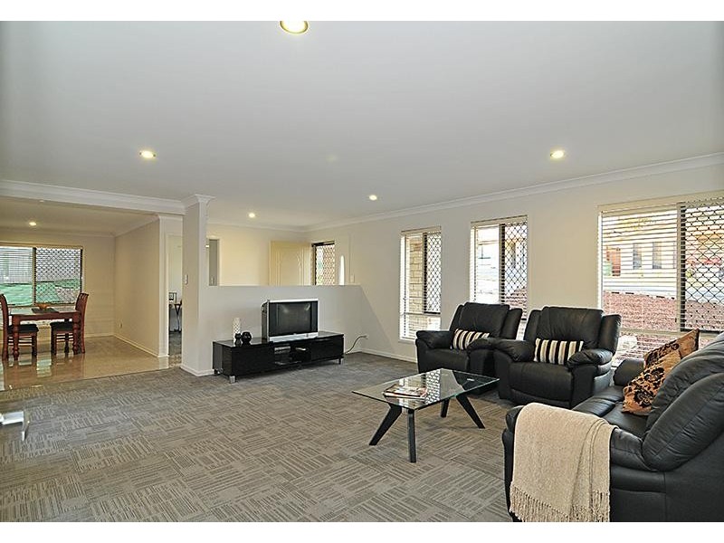 9 Timberlake  Pl, Springfield Lakes QLD 4300