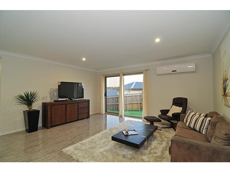 9 Timberlake  Pl, Springfield Lakes QLD 4300