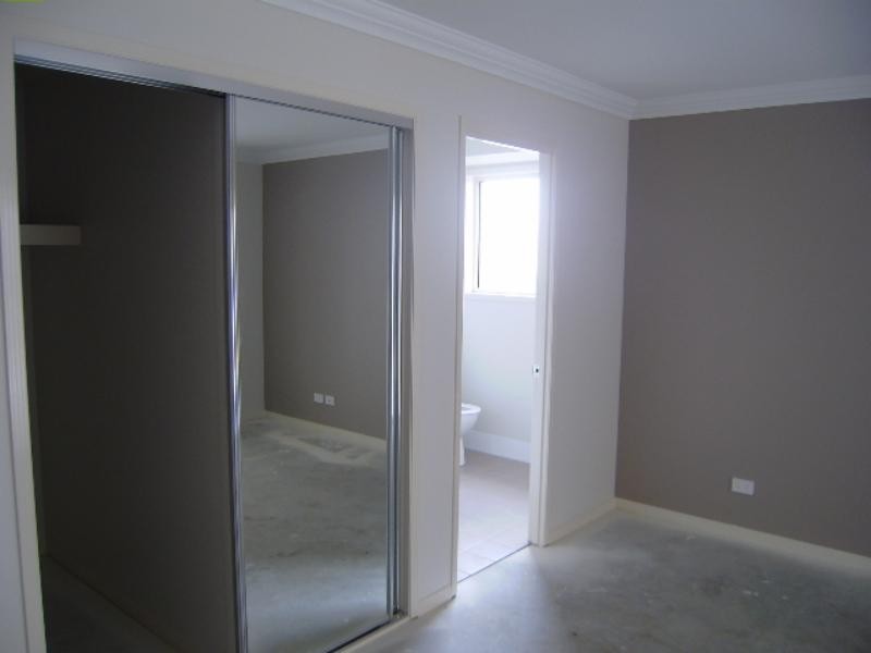 24 Wimbleton St, Springfield Lakes QLD 4300