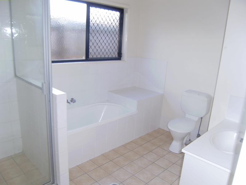 42 James Josey Ave, Springfield Lakes QLD 4300