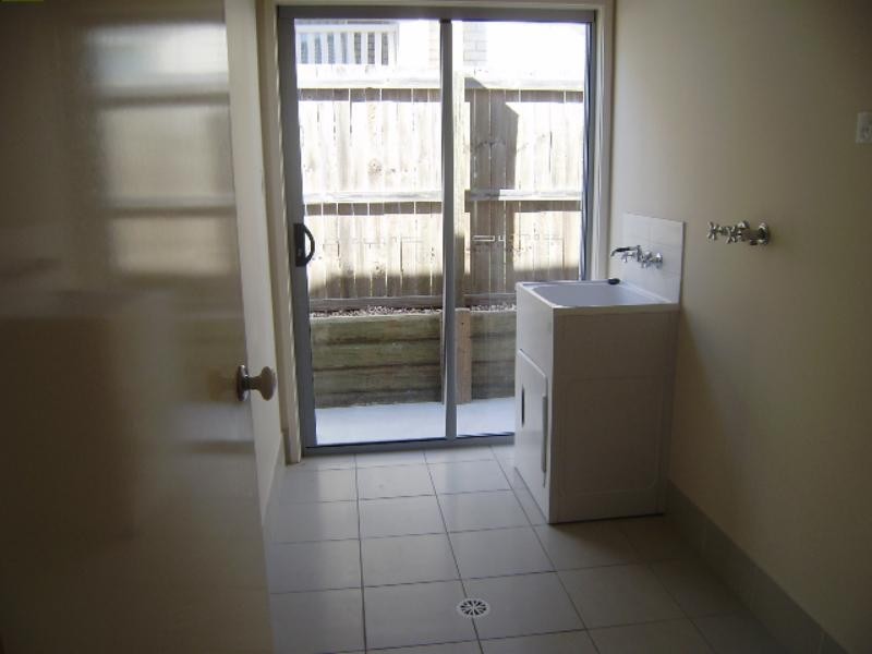 12 Hyde Ave, Springfield Lakes QLD 4300