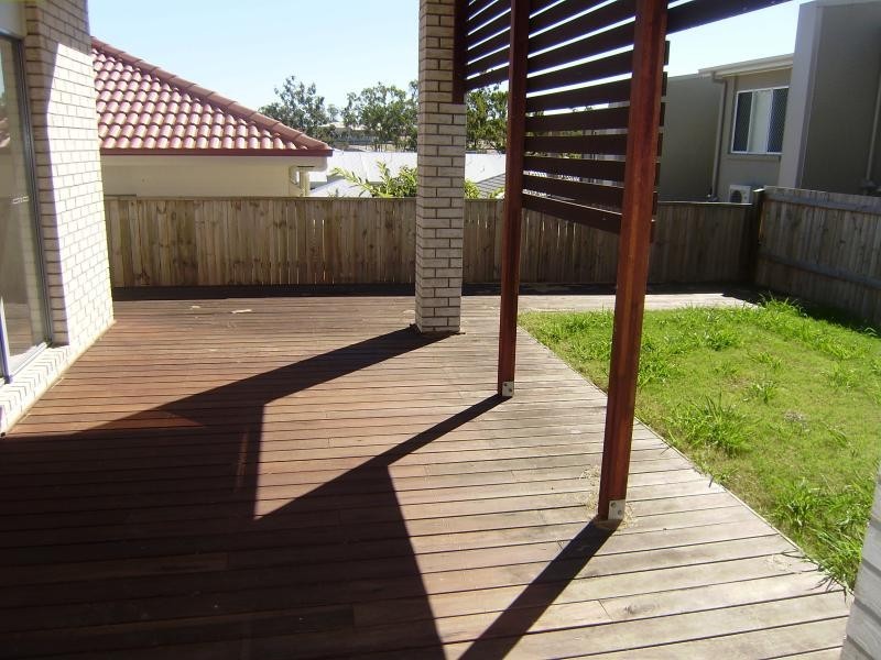 12 Hyde Ave, Springfield Lakes QLD 4300