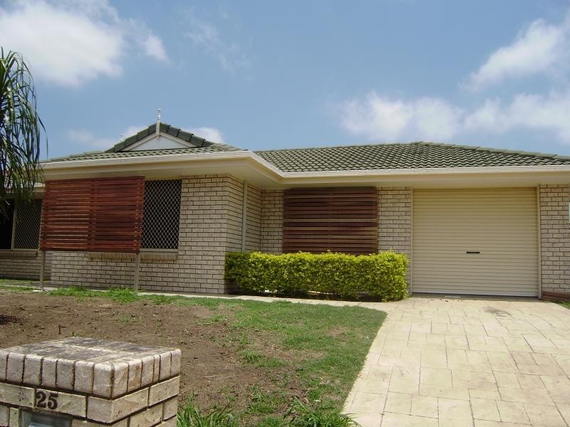 25 Greenway Cct, Springfield QLD 4300