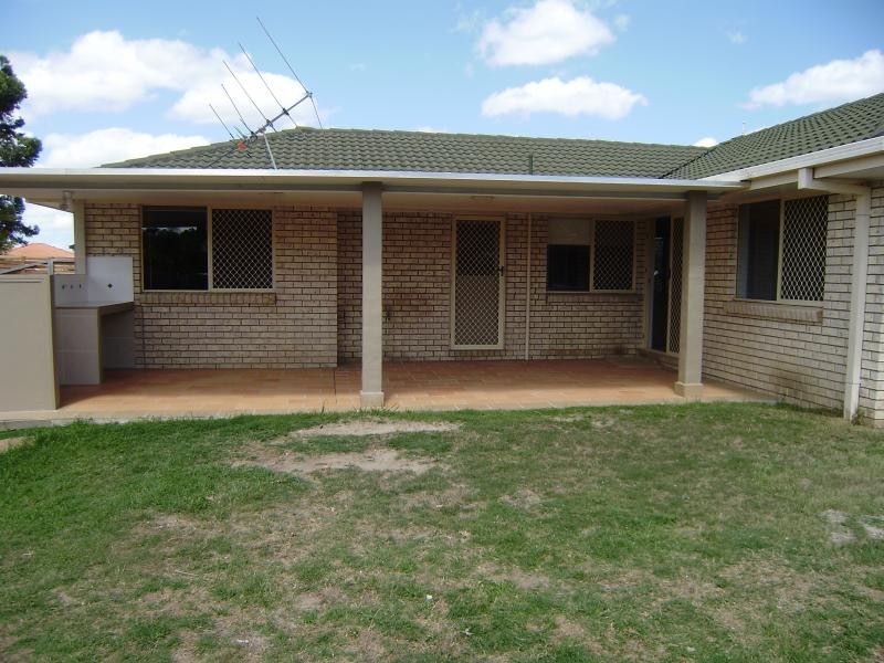 25 Greenway Cct, Springfield QLD 4300