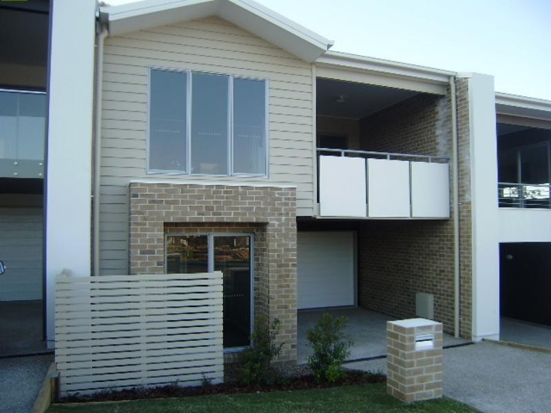 19 & 21 Hookes  Tce, Springfield Lakes QLD 4300