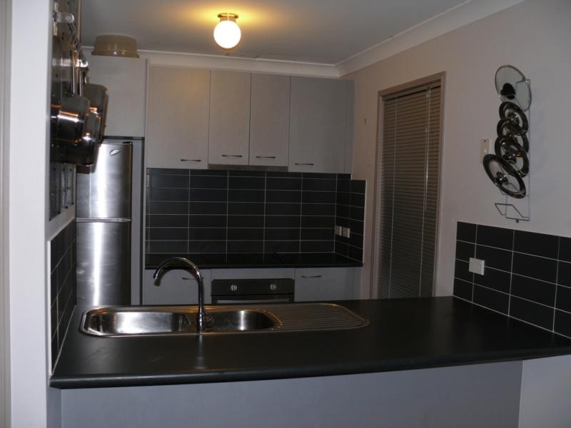 52 Creekside  Dr, Springfield Lakes QLD 4300